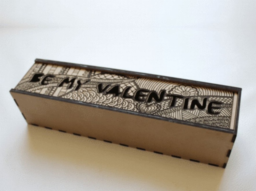 Dřevěná krabička - Hand Drawn Valentines sliding lid Box - Kliknutím na obrázek zavřete